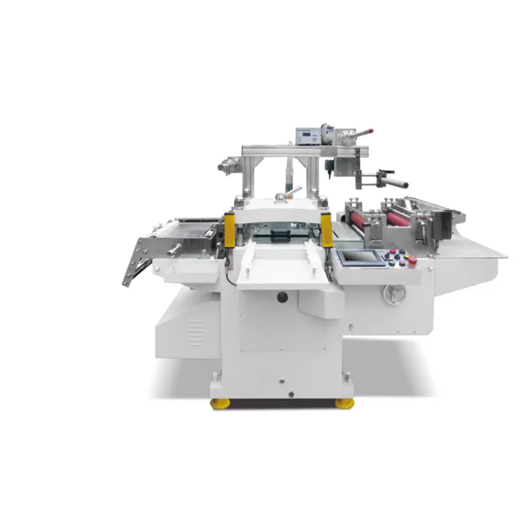 Machine de découpe d'étiquettes entièrement automatique1