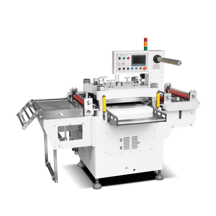 Machine de découpe d'étiquettes adhésives industrielles
